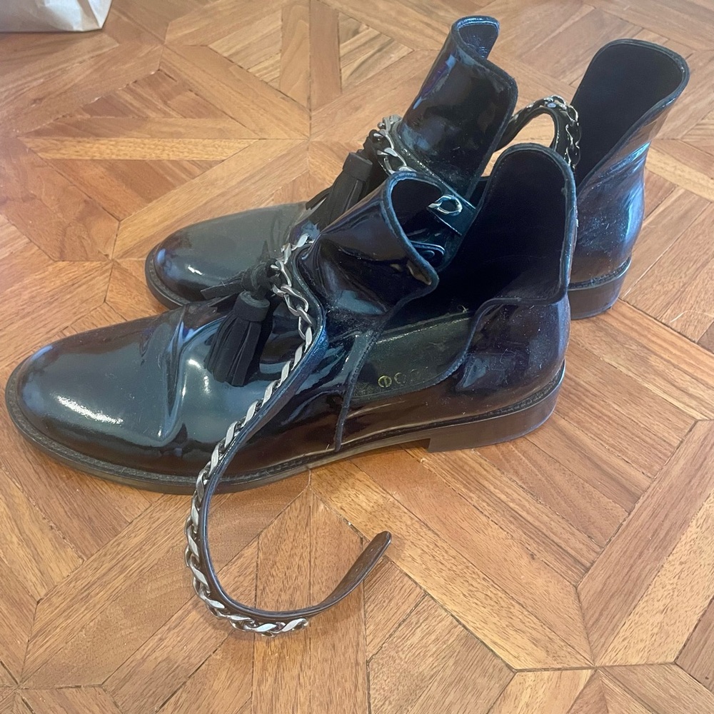 Nursace Boots